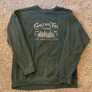 Like new Comfort Colors Christmas Tree Farm sweatshirt XL